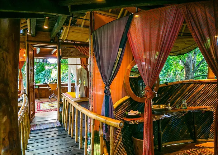 Bambu Indah 度假村 5*